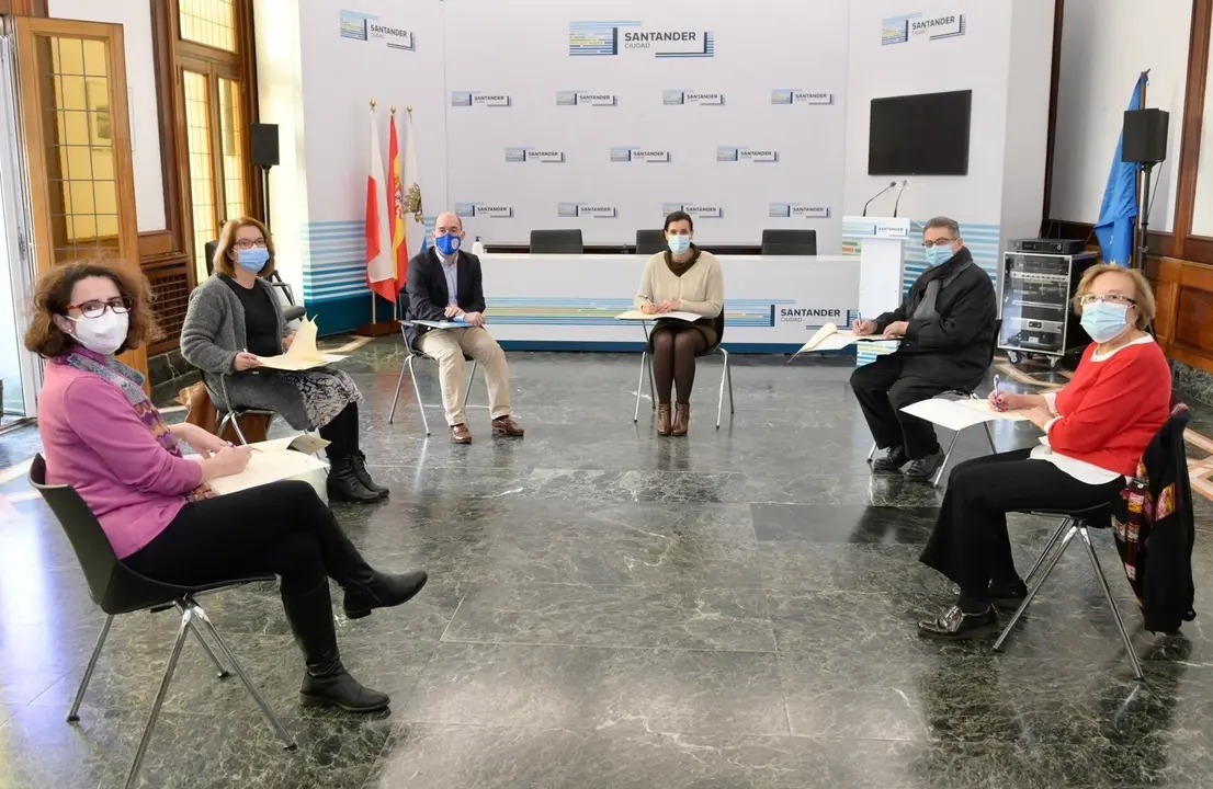 Firma del proyecto 'Santander te apoya'