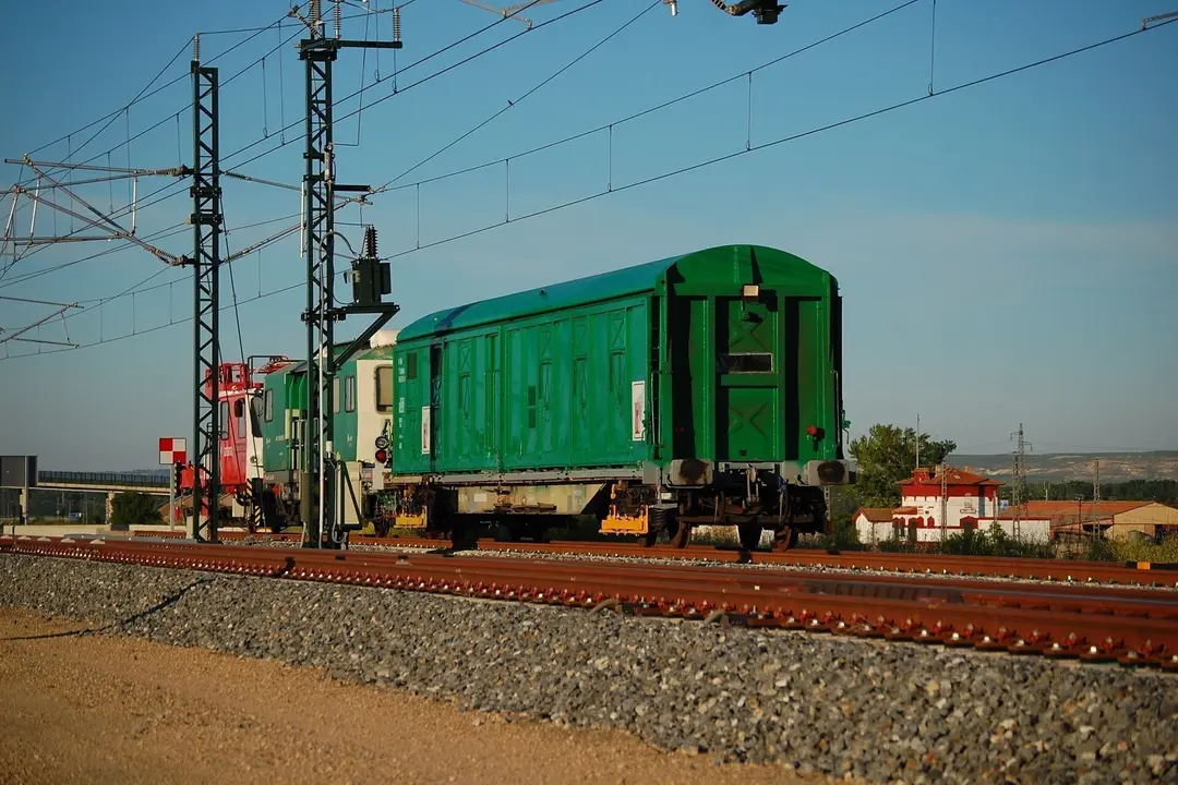 Adif realiza pruebas en el tramo de alta velocidad Pedralba de la Prader&iacute;a-Ourense