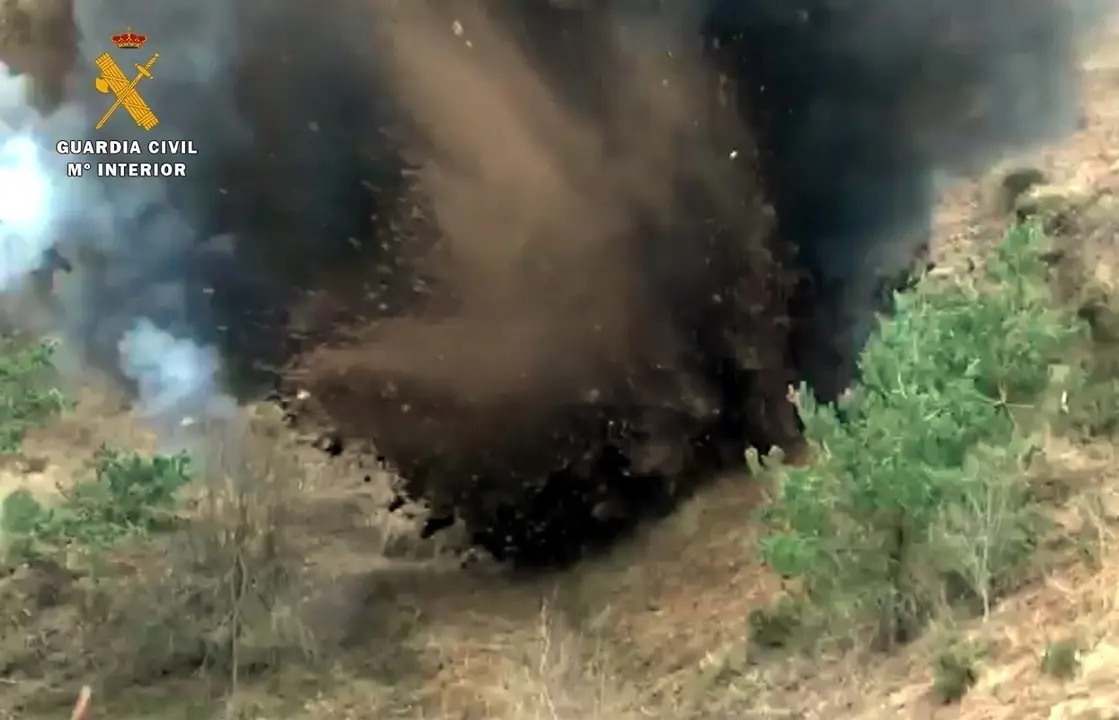 Explosi&oacute;n de la bomba por los TEDAX