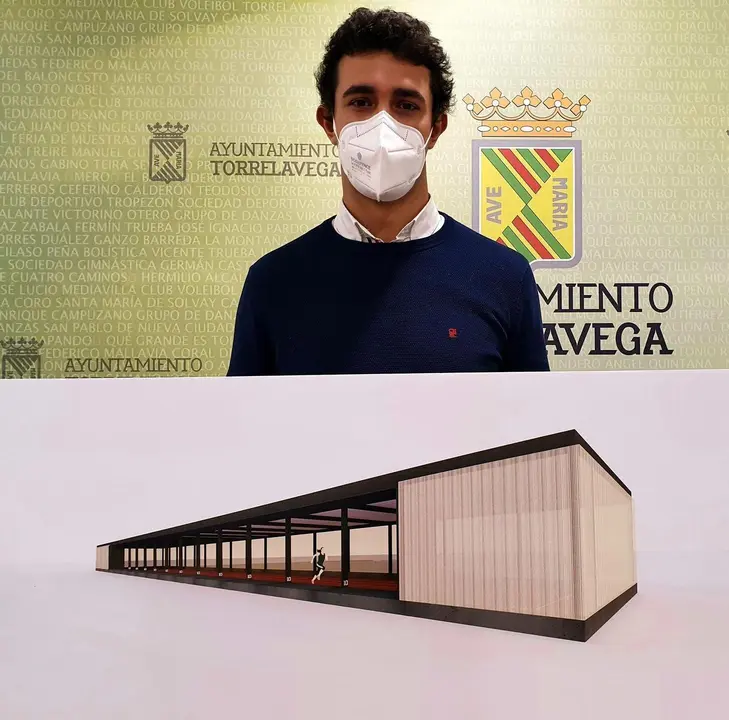 El concejal de Deportes, Nacho Gonz&aacute;lez, presenta el proyecto del m&oacute;dulo cubierto de atletismo