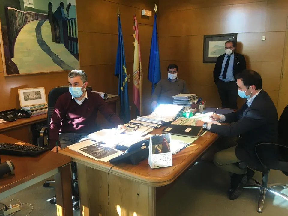 Reuni&oacute;n entre la Consejer&iacute;a de Medio Rural y sindicatos agrarios