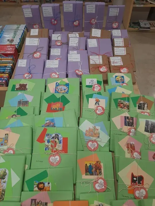 Libros de la campa&ntilde;a 'Una cita a ciegas con la lectura' de San Valent&iacute;n