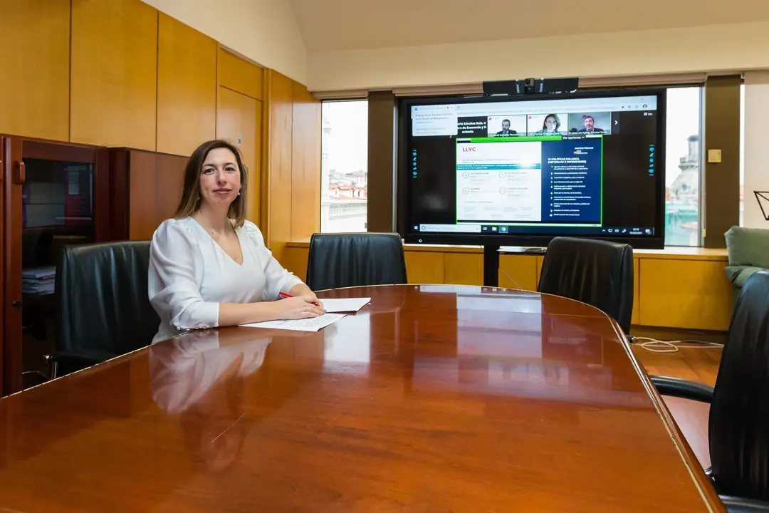 La consejera de Econom&iacute;a y Hacienda, Mar&iacute;a S&aacute;nchez, inaugura de manera telem&aacute;tica la jornada &ldquo;El encaje de las empresas familiares en los Fondos de Recuperaci&oacute;n europeos&rdquo;, organizada por la Asociaci&oacute;n C&aacute;ntabra de Empresa Familiar (ACEFAM)