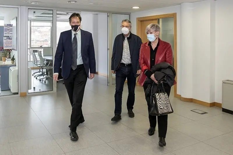 10:00 horas. Despacho del consejero de Obras P&uacute;blicas, Ordenaci&oacute;n del Territorio y Urbanismo
El consejero de Obras P&uacute;blicas, Ordenaci&oacute;n del Territorio y Urbanismo, Jos&eacute; Luis Gochicoa, recibe a la alcaldesa de Polanco, Rosa D&iacute;ez.
