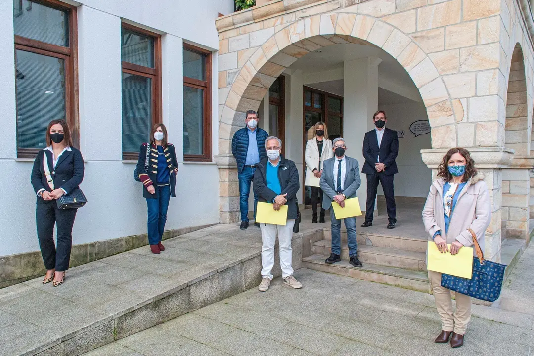 Participantes en la firma del convenio
