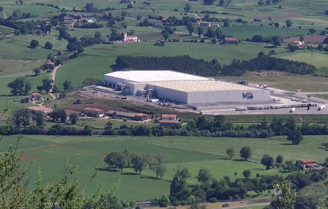 Centro log&iacute;stico de Lupa en Orejo, Marina de Cudeyo