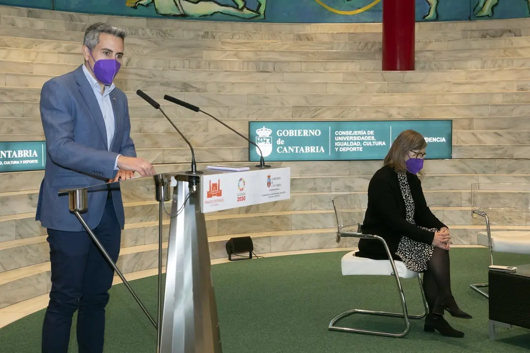 El vicepresidente de Cantabria y consejero de Universidades, Igualdad, Cultura y Deporte, Pablo Zuloaga, presenta los actos con motivo del 8M.