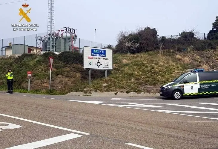 Rdo. Nota De Prensa Guardia Civil (Interceptados Dos Conductores Por Conducci&oacute;n Temeraria, Dando Positivo En La Prueba Indiciaria De Drogas)