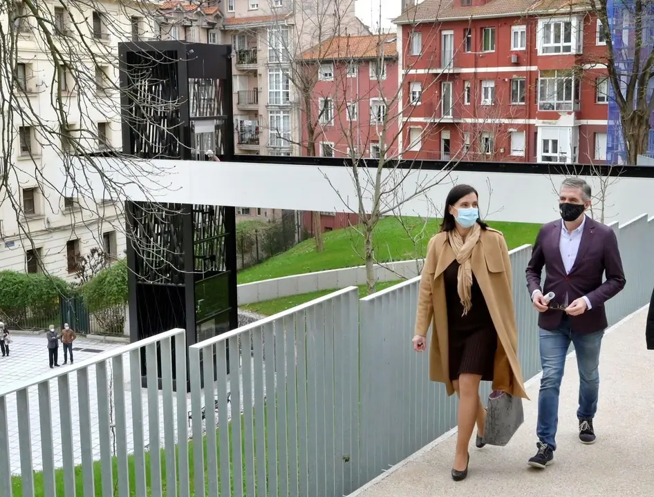Nota, Audios Y Fotos Puesta En Marcha Ascensor Jes&uacute;s De Monasterio
