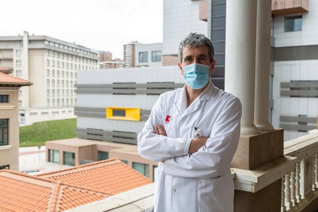 Eduardo Mi&ntilde;ambres, coordinador de trasplantes del Hospital Valdecilla de Santander