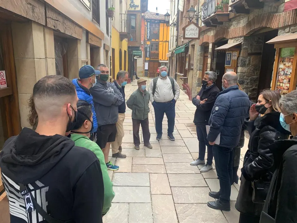 El vicepresidente de Cantabria, Pablo Zuloaga, visita Potes