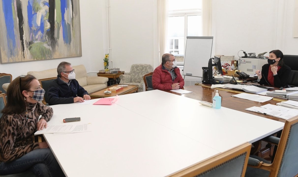 Reunión entre Ayuntamiento de Santander y vecinos de Cueto