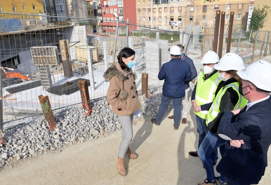 La alcaldesa visita las obras de VPO en Tabacalera