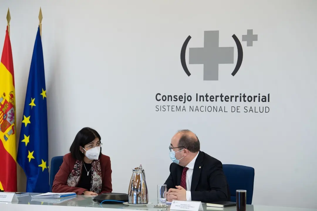 Carolina Darias y Miquel Iceta en la reuni&oacute;n del Consejo Interterritorial del Sistema Nacional de Salud el 3 de febrero de 2021.