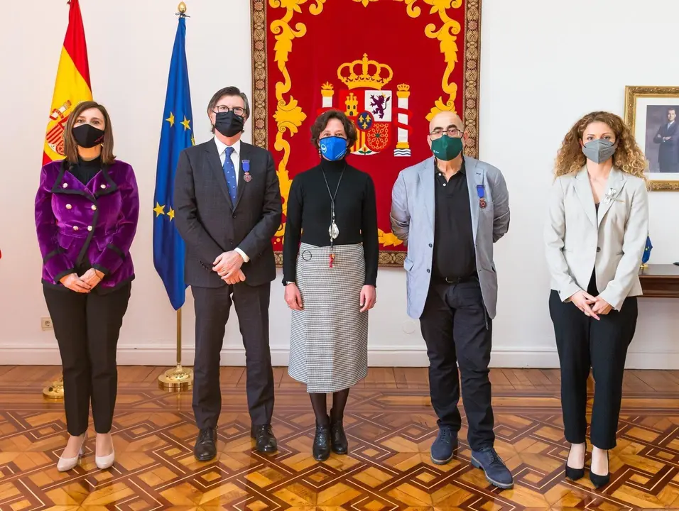 La Delegada Del Gobierno, Ainoa Qui&ntilde;ones, Y La Consejera De Presidencia,, Paula Fern&aacute;ndez, En El Acto De Entrega De Las Medallas Al M&eacute;rito De Protecci&oacute;n Civil.