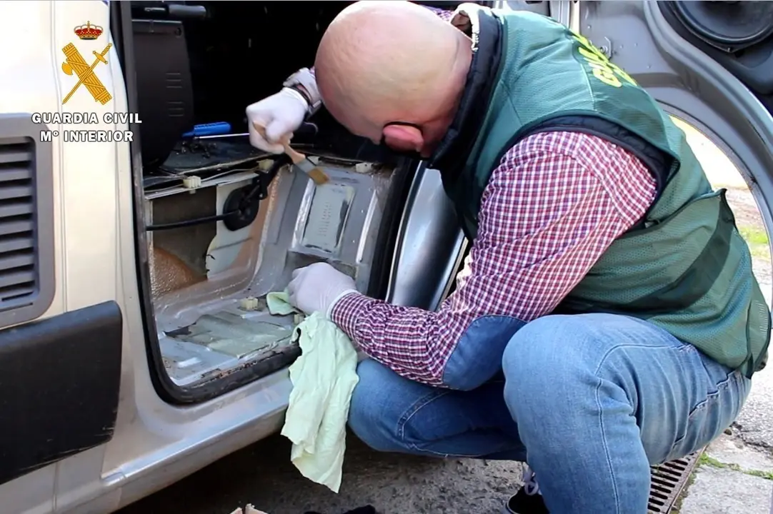 Rdo. Nota De Prensa Guardia Civil (Detenido Un Grupo Dedicado Al Robo En Interior De Veh&iacute;culos En Playas De Cantabria)