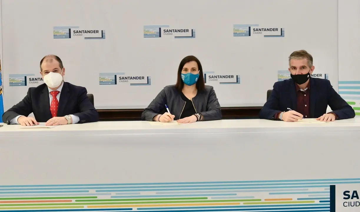 Convenio Ayuntamiento con Uneatlantico para el transporte