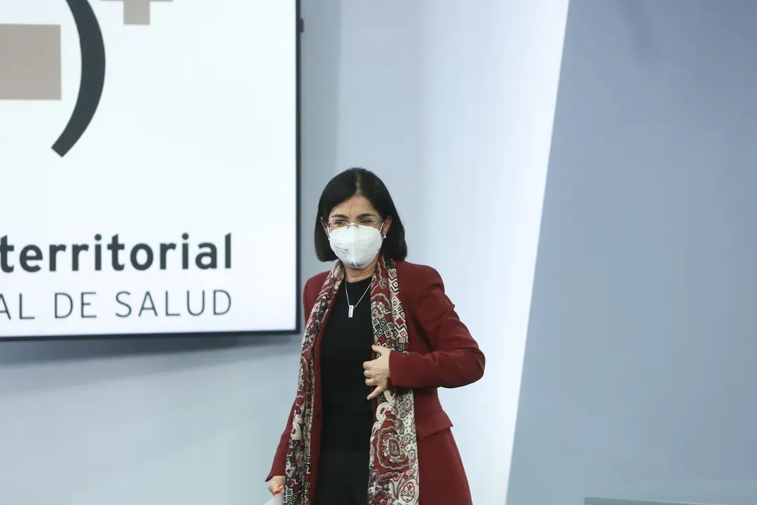 La ministra de Sanidad, Carolina Darias, tras ofrecer una rueda de prensa despu&eacute;s de la reuni&oacute;n del Consejo Interterritorial del Sistema Nacional de Salud, en Madrid (Espa&ntilde;a), a 3 de marzo de 2021. Seg&uacute;n ha informado Darias, este fin de semana van a llega