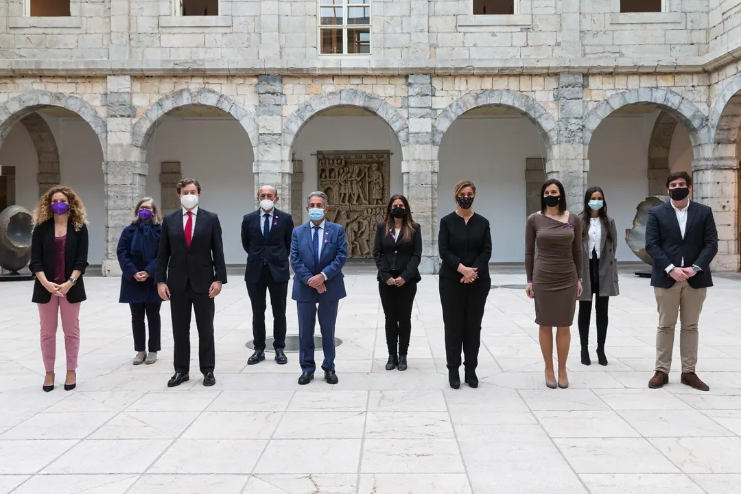 Acto organizado por la Asociaci&oacute;n de Empresarias de Cantabria con motivo del D&iacute;a Internacional de la Mujer (8 de marzo) en el Parlamento