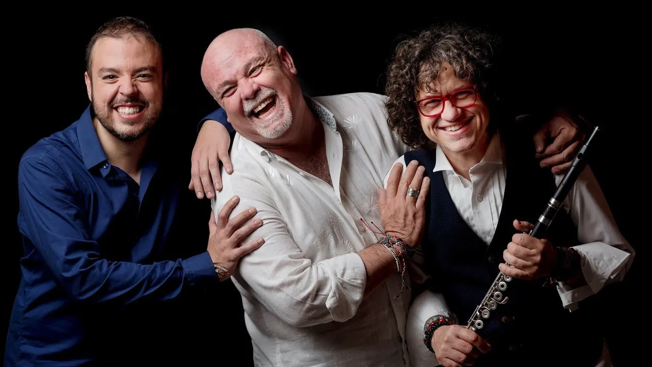 La asociaci&oacute;n 'Veleta roja' act&uacute;a en el ciclo 'Domingos en familia' del Centro Bot&iacute;n