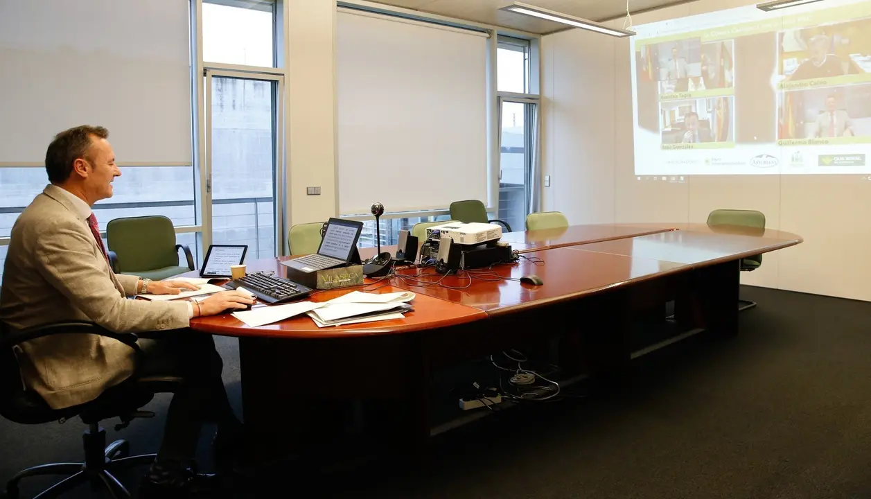 El consejero de Desarrollo Rural de Cantabria, Guillermo Blanco, en el encuentro telem&aacute;tico organizado por la Nueva Espa&ntilde;a sobre la PAC