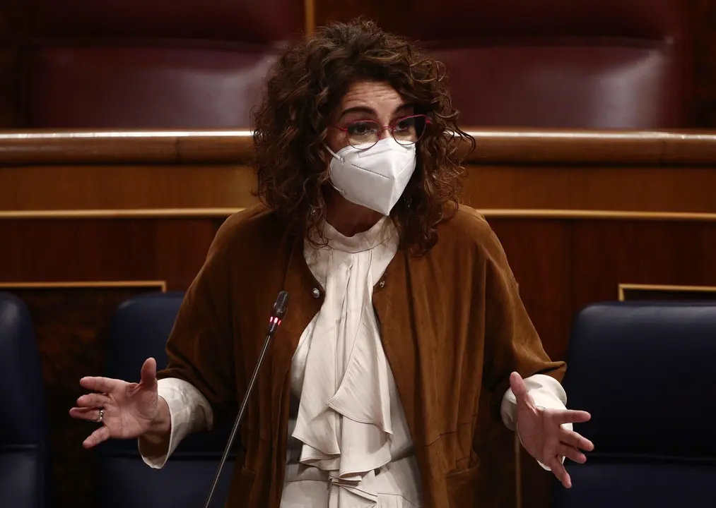 La ministra portavoz y de Hacienda, Mar&iacute;a Jes&uacute;s Montero, en el Congreso.