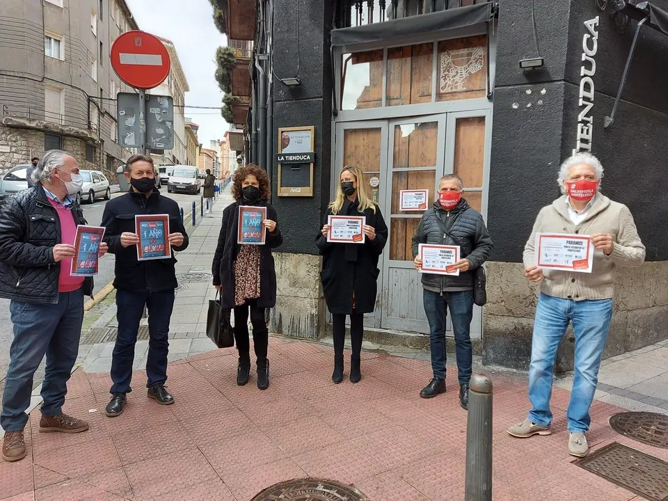 Los hosteleros c&aacute;ntabros llevan a cabo un par&oacute;n de 10 minutos "por el futuro del sector"