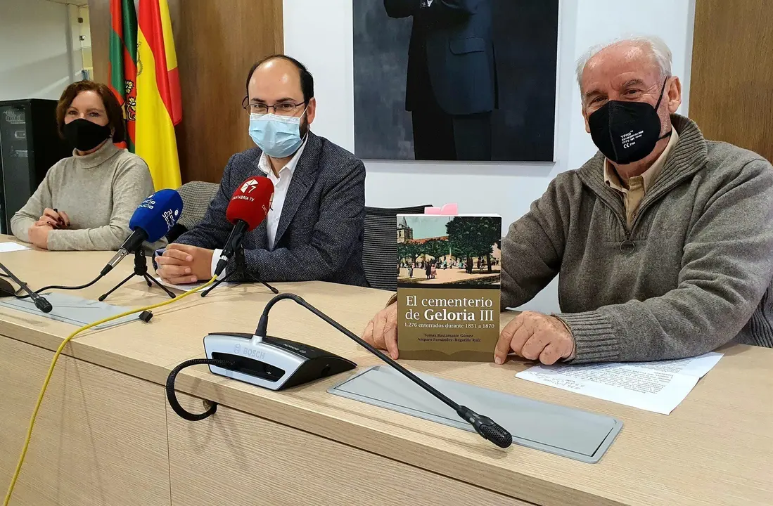 Nota Presentaci&oacute;n Libro 'El Cementerio De Geloria Iii'