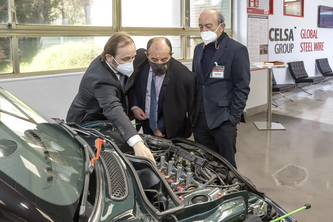 El Consejero De Industria, Turismo, Innovaci&oacute;n, Transporte Y Comercio, Javier L. Marcano, Visita Las Instalaciones De GSW