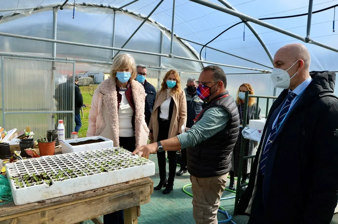 La consejera de Educaci&oacute;n y Formaci&oacute;n Profesional, Marina Lomb&oacute;, visita el Centro de Educaci&oacute;n de Personas Adultas (CEPA) Berria