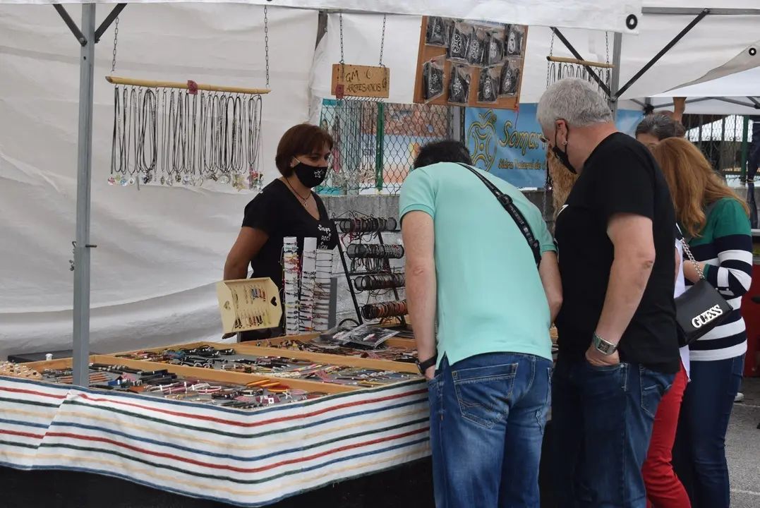 Archivo - Mercado agroalimentario y artesano de Renedo