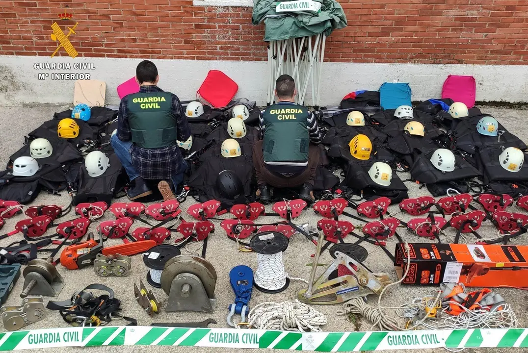 Material robado en una empresa de material deportivo de Camale&ntilde;o