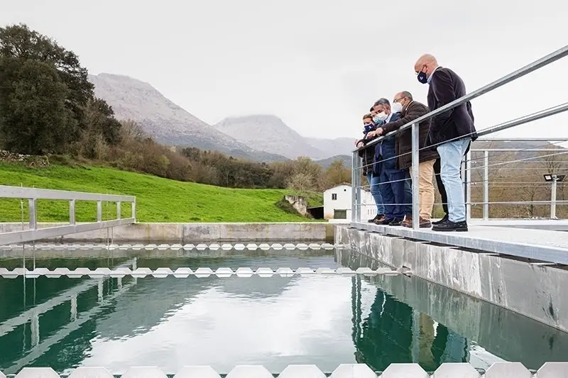 11:30.- Ramales de la Victoria. El presidente de Cantabria, Miguel &Aacute;ngel Revilla, y el consejero de Obras P&uacute;blicas, Ordenaci&oacute;n del Territorio y Urbanismo, Jos&eacute; Luis Gochicoa, inauguran la Estaci&oacute;n de Tratamiento de Agua Potable. 18 de marzo de 2021 &copy; Ra&uacute;l Lucio