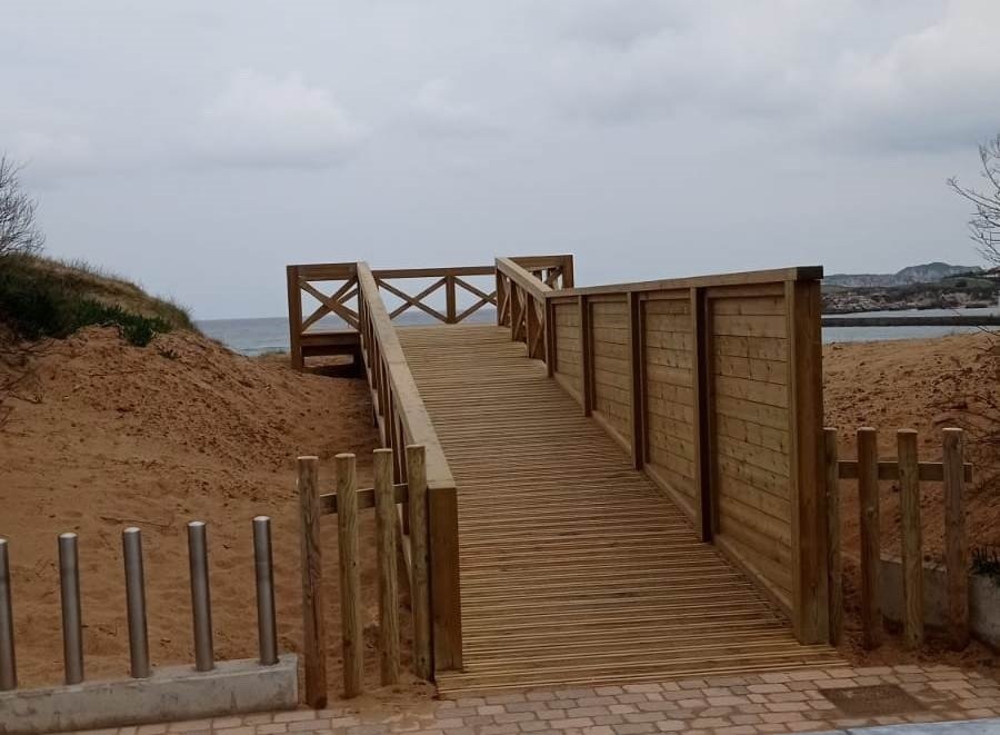 Renovación de miradores y pasarelas en la zona de la playa de Suances