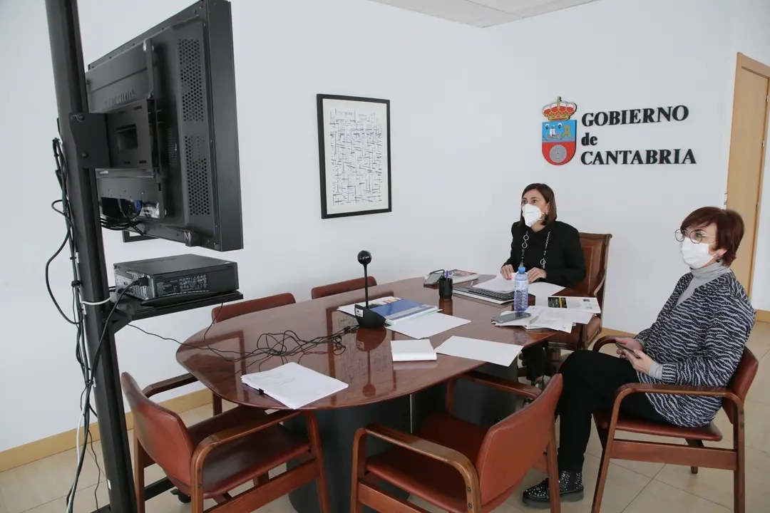 La consejera de Presidencia, Interior, Justicia y Acci&oacute;n Exterior, Paula Fern&aacute;ndez Via&ntilde;a, participa en el pleno del Foro de Gobierno Abierto.