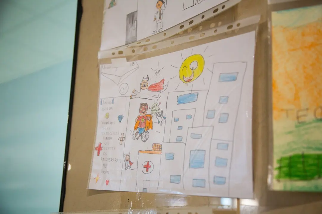 Dibujos realizados por ni&ntilde;os de un colegio.