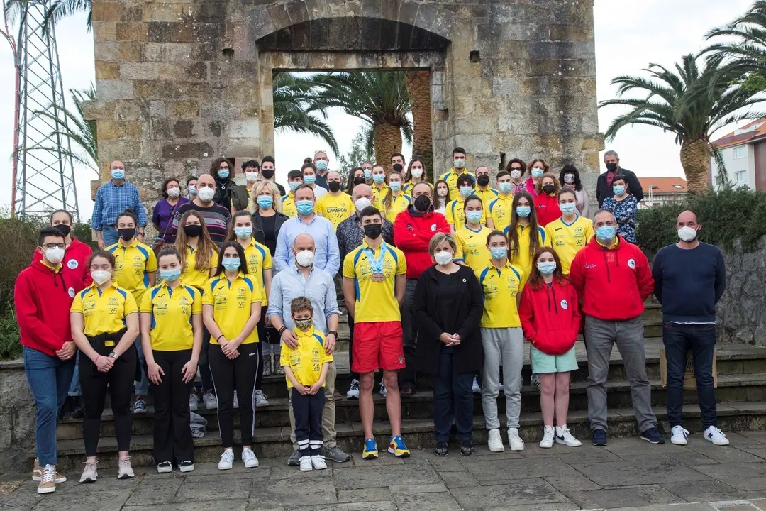 Camargo felicita al nadador Joaqu&iacute;n Pardo por sus dos medallas de bronce en el campeonato de Espa&ntilde;a junior