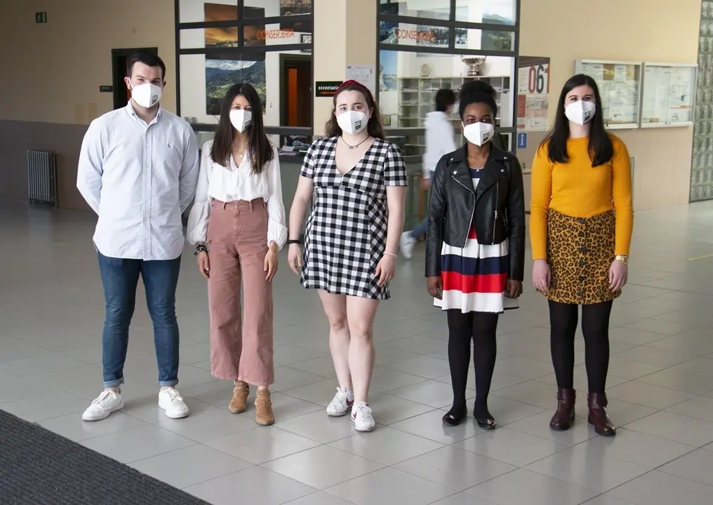 Equipo 'Los oradores &aacute;ticos', ganadores de la Liga de Debate de la UC