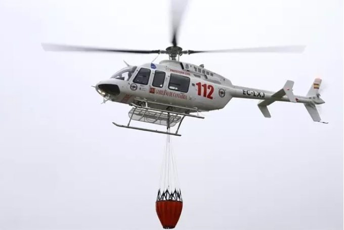 Helicóptero 'Maya Dama' del Gobierno de Cantabria