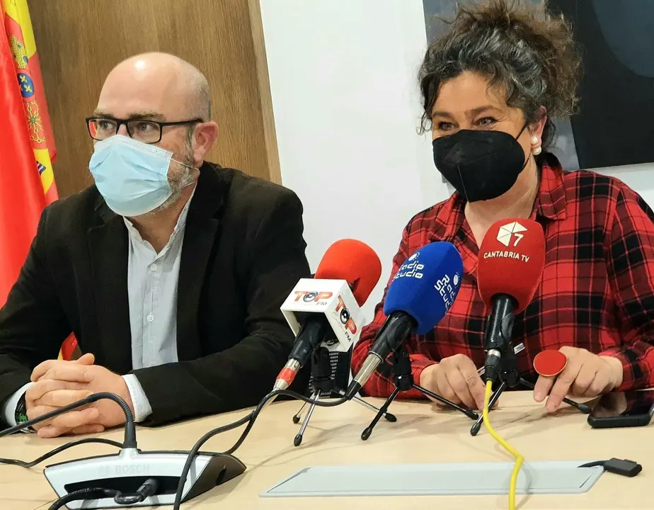 Concejala de Educaci&oacute;n y coordinador de Unate