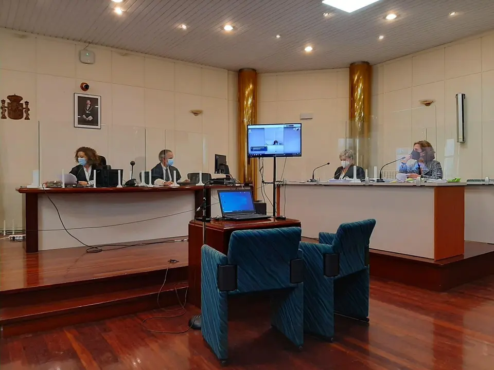 Juicio contra la acusada de matar a su cu&ntilde;ada en Torrelavega y prender despu&eacute;s fuego a la casa