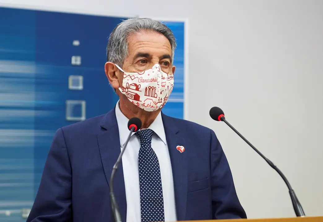 Archivo - El presidente de Cantabria, Miguel &Aacute;ngel Revilla.- Archivo