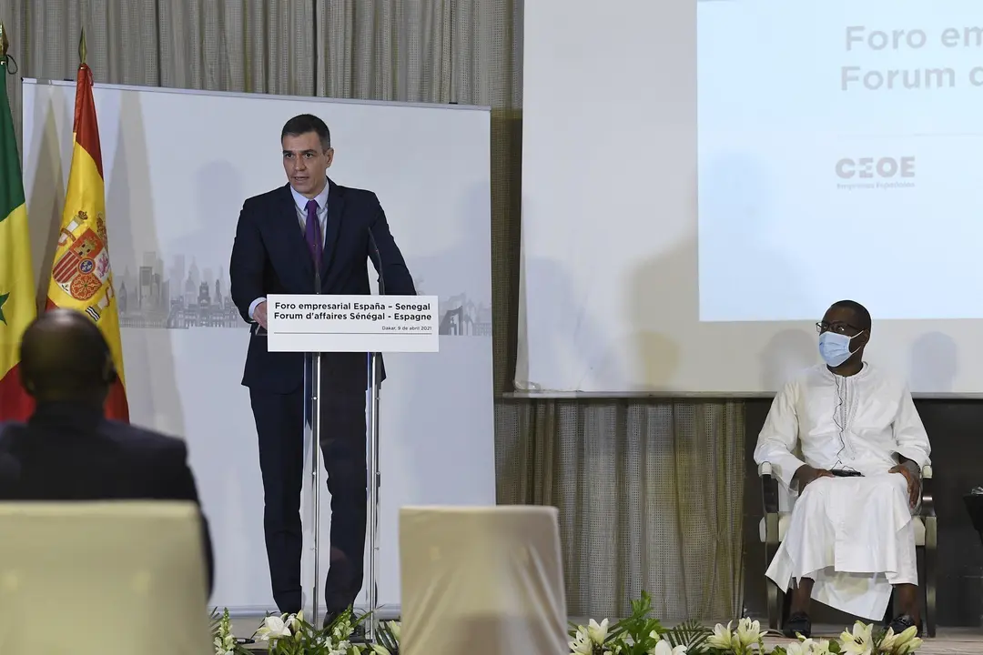 El presidente del Gobierno, Pedro S&aacute;nchez, en Senegal