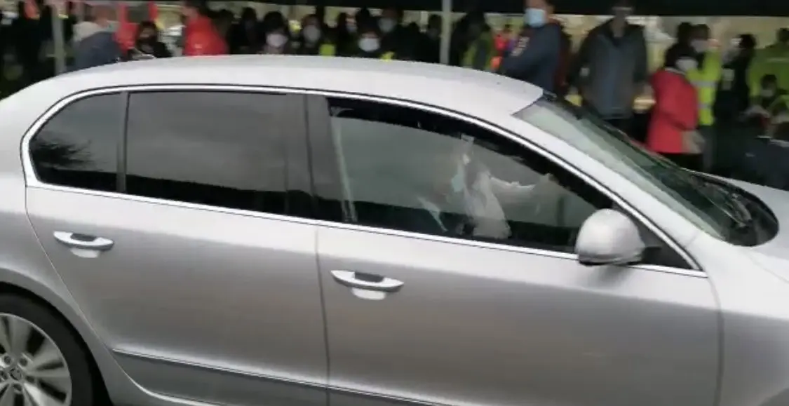 9CF6A7E6-60D1-4D39-9F79-8ECA7C9D87D1