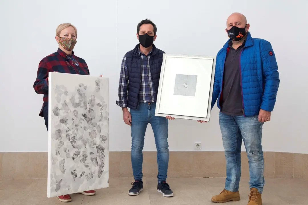 Donaci&oacute;n de las tres nuevas obras al centro cultural La Vidriera