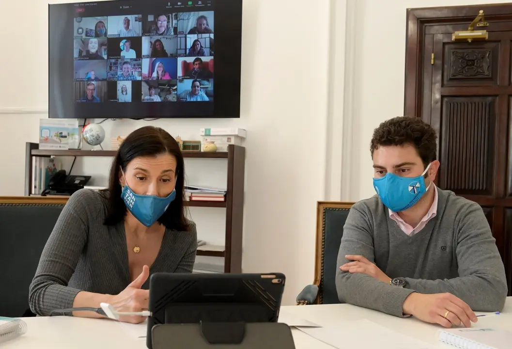 La alcaldesa de Santander, Gema Igual, y el concejal de Empleo, Daniel Portilla, en el arranque de 'Coworking 2021'