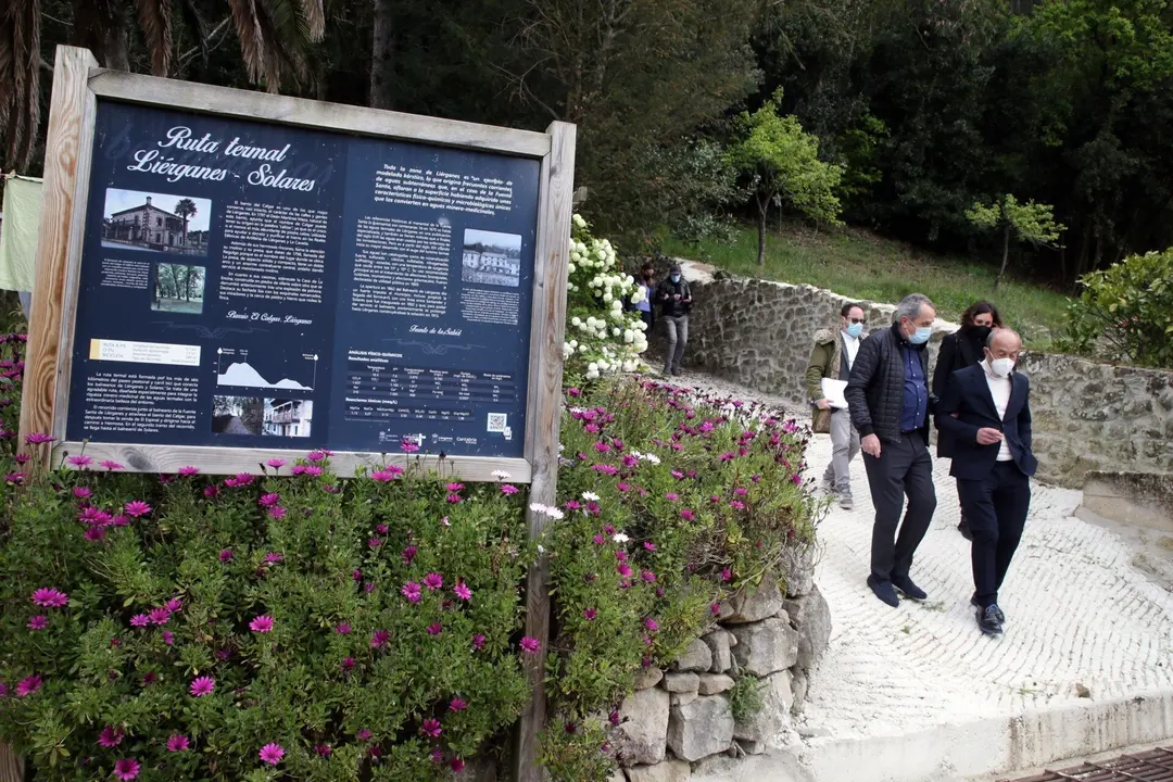 El Consejero De Industria, Turismo, Innovaci&oacute;n, Transporte Y Comercio, Javier L&oacute;pez Marcano, En Su Visita A Li&eacute;rganes