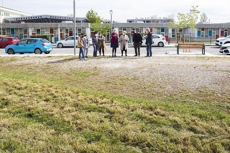 10:30 horas. Ayuntamiento de PolancoLa consejera de Educaci&oacute;n y Formaci&oacute;n Profesional, Marina Lomb&oacute;, realiza una visitainstitucional al municipio.
13 DE ABRIL DE 2021
FOTOGRAF&Iacute;A: SILVIA BOUZO