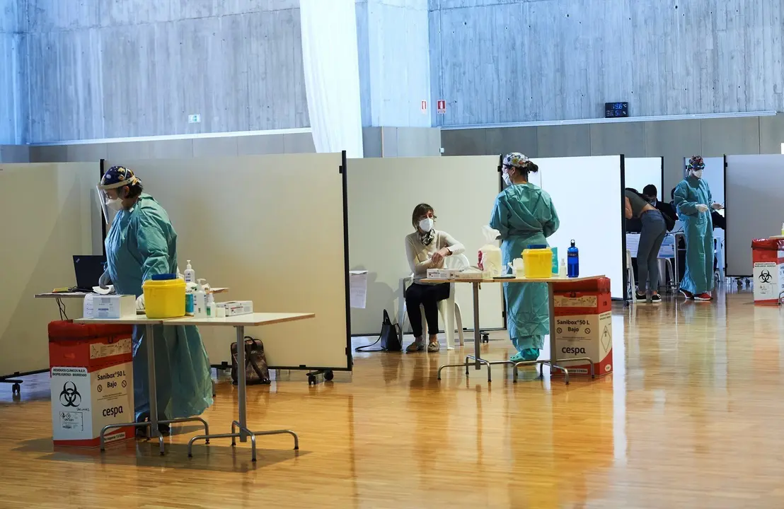 Vacunaci&oacute;n en el Palacio de Exposiciones y Congresos de Santander.