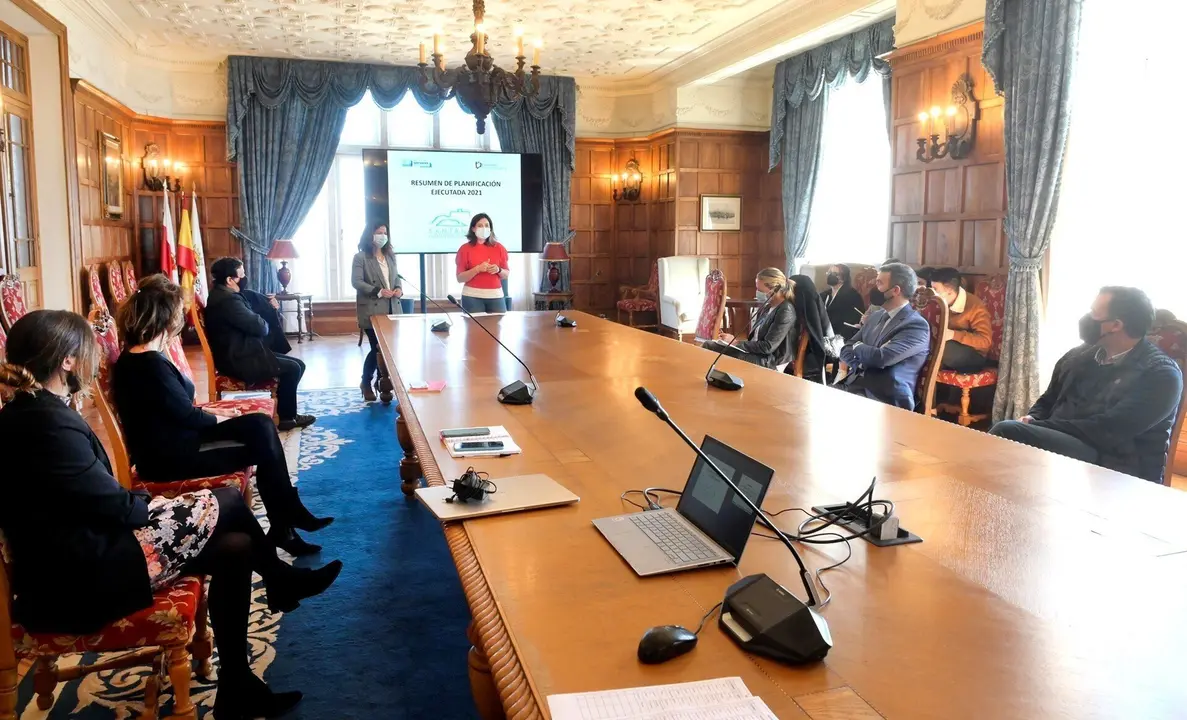 Reuni&oacute;n del Ayuntamiento de Santander con el sector MICE